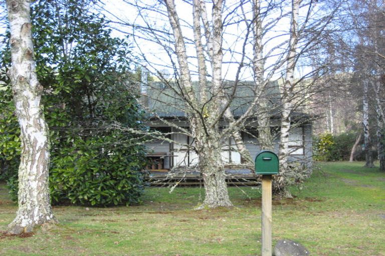Photo of property in 17 Candu Lane, Kinloch, Taupo, 3377