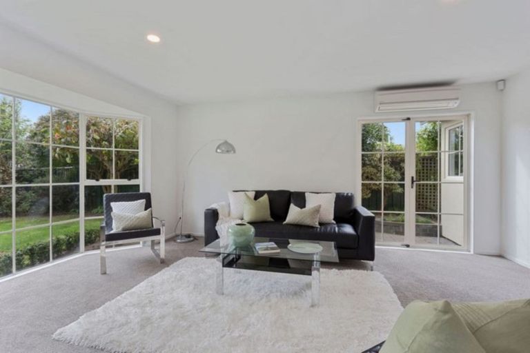 Photo of property in 86a Peer Street, Upper Riccarton, Christchurch, 8041