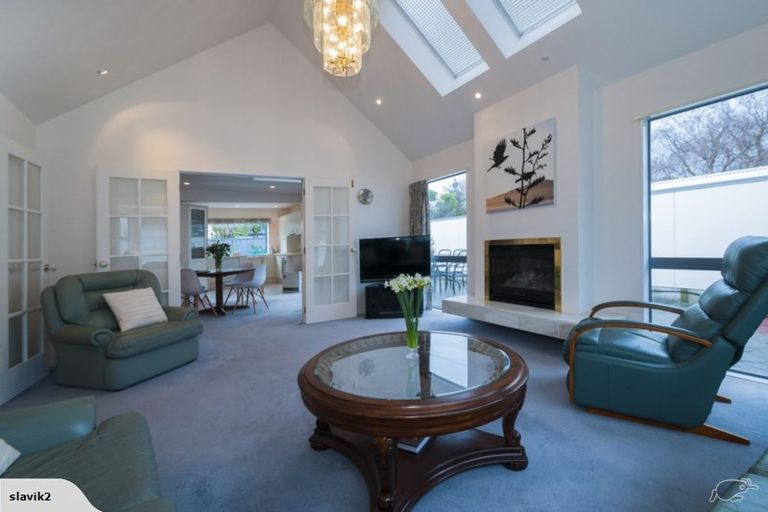 Photo of property in 2/94 Pretoria Street, Hutt Central, Lower Hutt, 5010