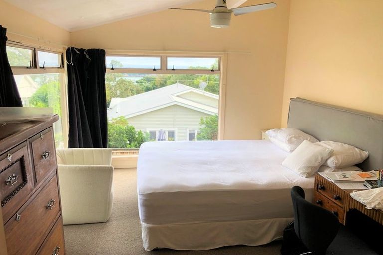 Photo of property in 61 Stanley Point Road, Stanley Point, Auckland, 0624