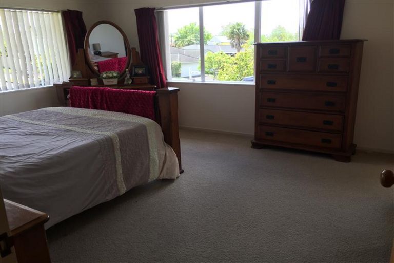 Photo of property in 51 Westpark Drive, West Harbour, Auckland, 0618