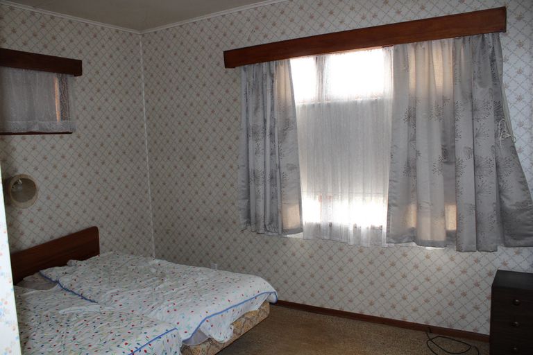 Photo of property in 5 Lansdowne Crescent, Lansdowne, Masterton, 5810