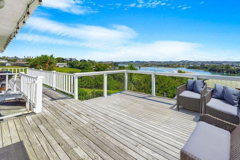 Photo of property in 44 Amorino Drive, Red Beach, 0932