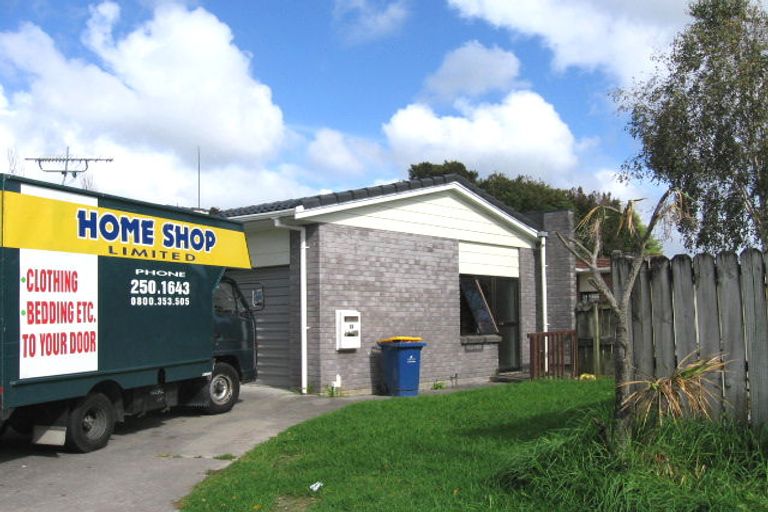 Photo of property in 22 Mayfair Place, Henderson, Auckland, 0614