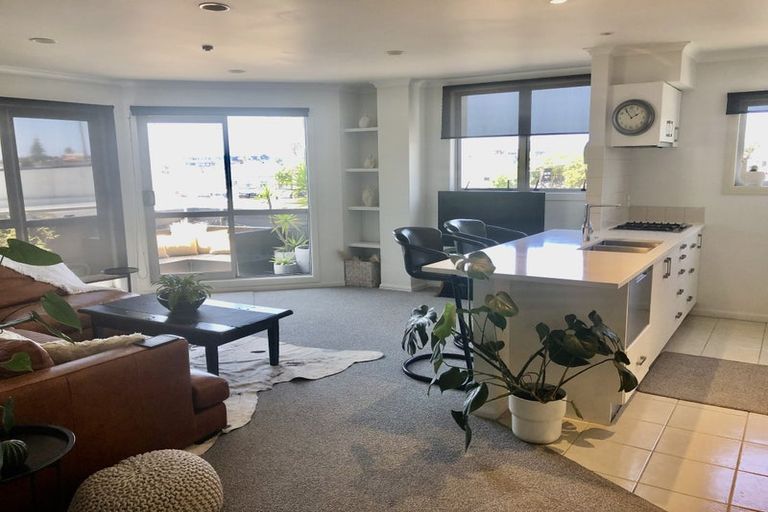 Photo of property in Salisbury Crown, 11/7 Salisbury Avenue, Mount Maunganui, 3116