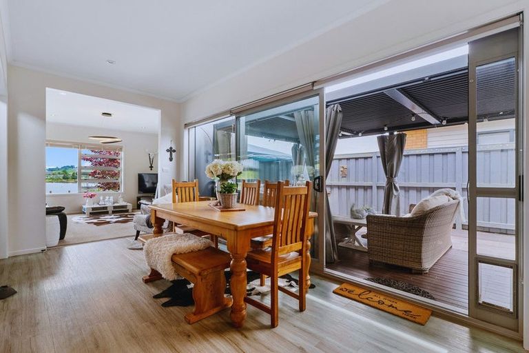 Photo of property in 21 Lakeview Quay, Pyes Pa, Tauranga, 3112