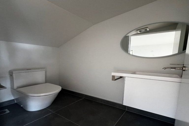 Photo of property in 7/21 Divich Avenue, Te Atatu South, Auckland, 0610