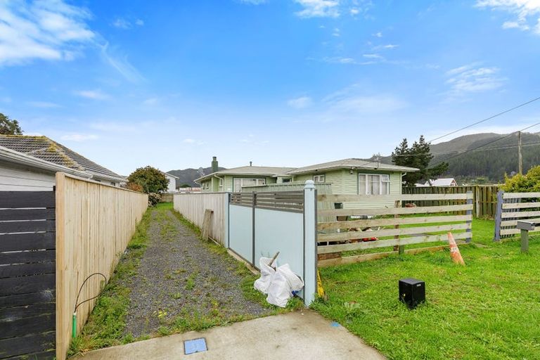 Photo of property in 17a Norfolk Street, Wainuiomata, Lower Hutt, 5014