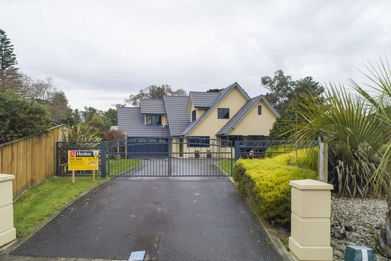Photo of property in 7 La Lena Grove, Fitzherbert, Palmerston North, 4410