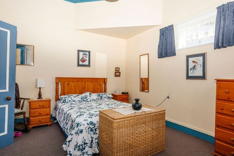 Photo of property in 7 Ruahine Street, Dannevirke, 4930