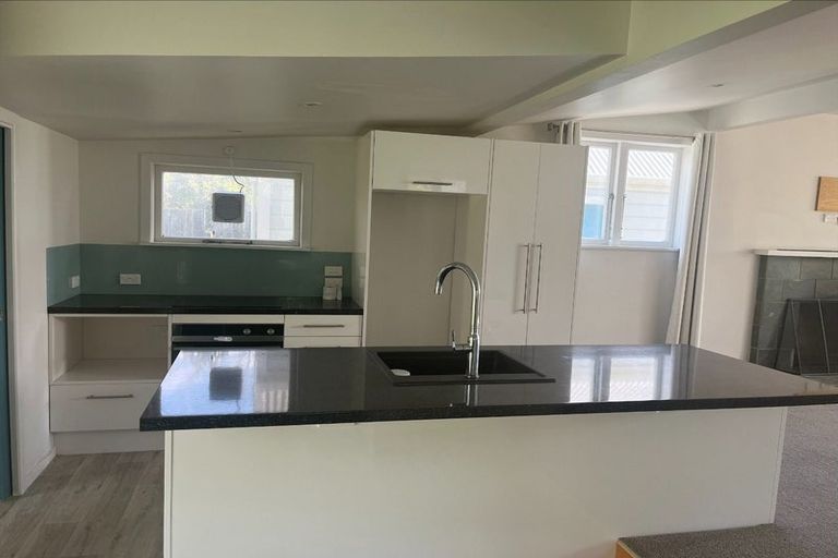 Photo of property in 92 Marine Parade, Otaki Beach, Otaki, 5512