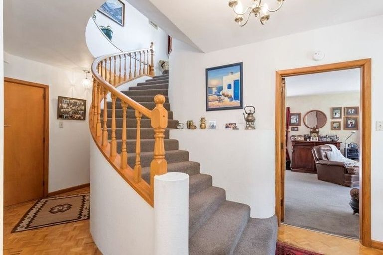 Photo of property in 385 Sawyers Arms Road, Harewood, Christchurch, 8051