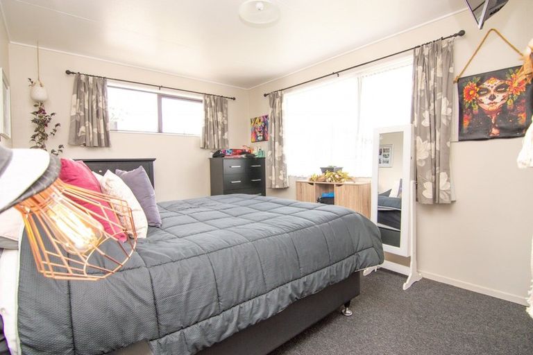 Photo of property in 6 Robinson Crescent, Westbrook, Palmerston North, 4412