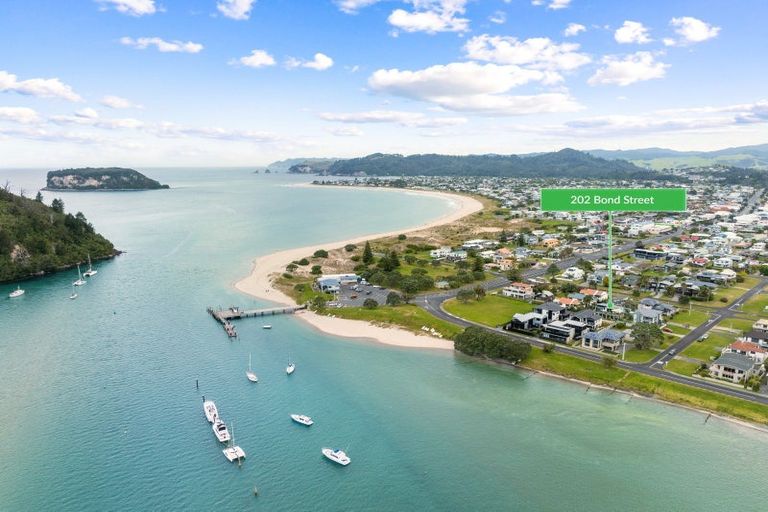 Photo of property in 202 Bond Street, Whangamata, 3620