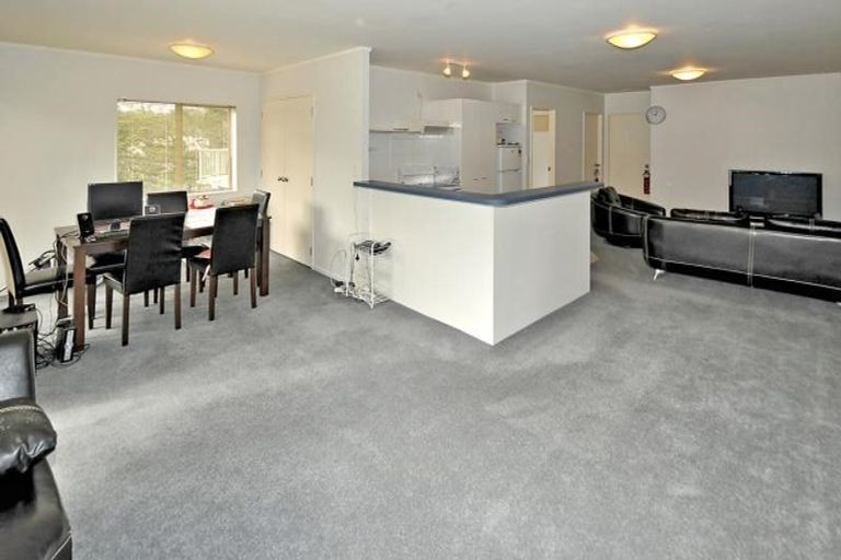 Photo of property in The Haven, 23/120 Beach Haven Road, Beach Haven, Auckland, 0626