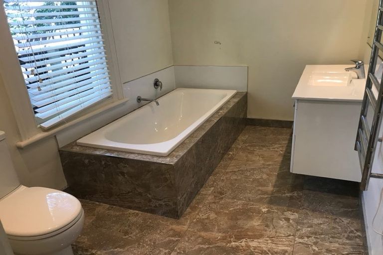 Photo of property in 67 Garden Road, Merivale, Christchurch, 8014