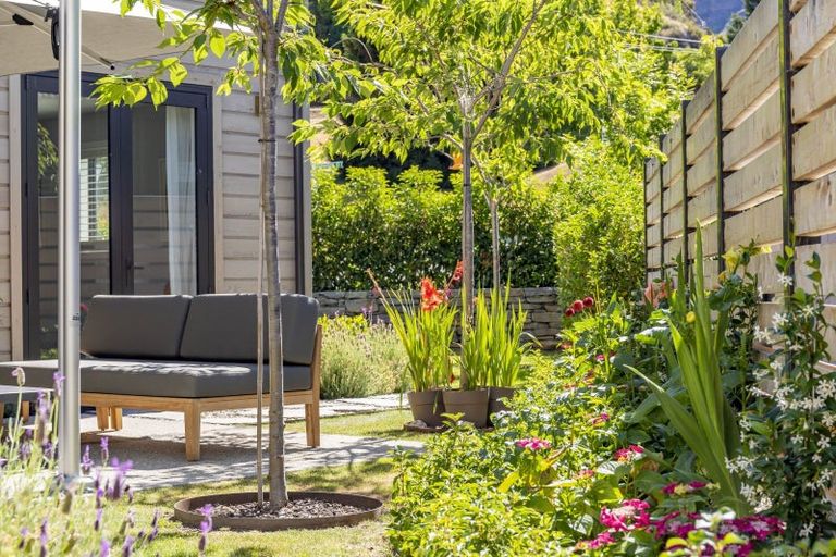 Photo of property in 9a Caernarvon Street, Arrowtown, 9302