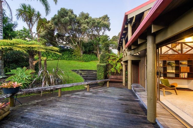 Photo of property in 262a Beach Road, Campbells Bay, Auckland, 0630
