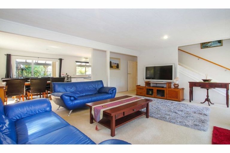 Photo of property in 1/18 Teviot Place, Totara Vale, Auckland, 0629