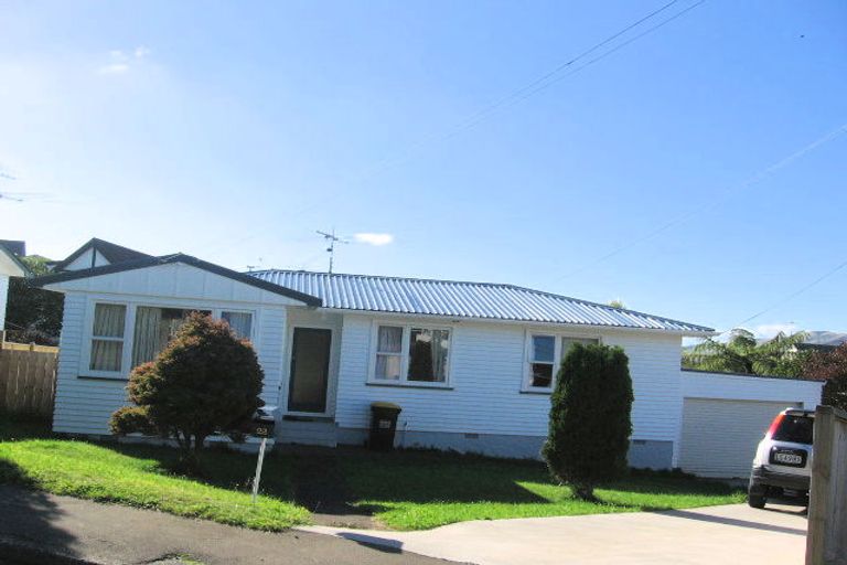Photo of property in 22 Saville Row, Johnsonville, Wellington, 6037
