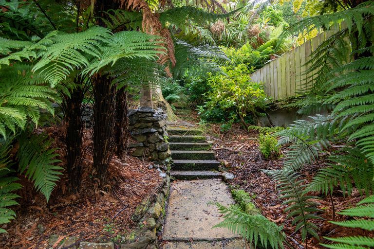 Photo of property in 122 Somerville Street, Andersons Bay, Dunedin, 9013