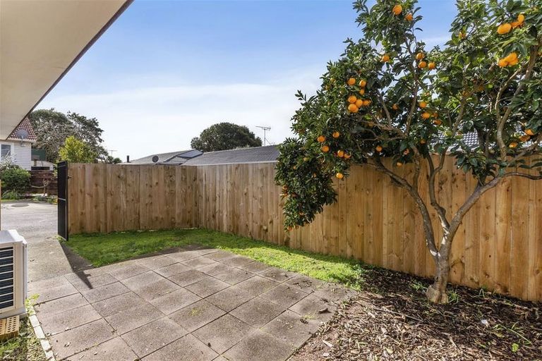 Photo of property in 2/8 Ingram Street, Papakura, 2110