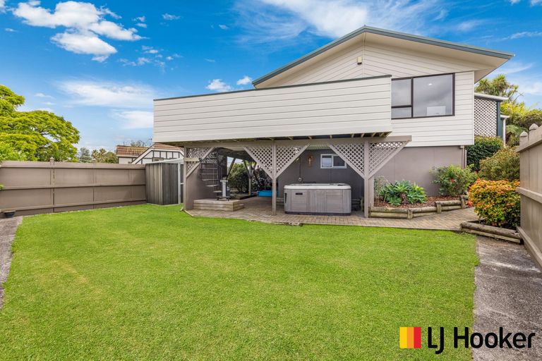 Photo of property in 189 Carnoustie Drive, Wattle Downs, Auckland, 2103