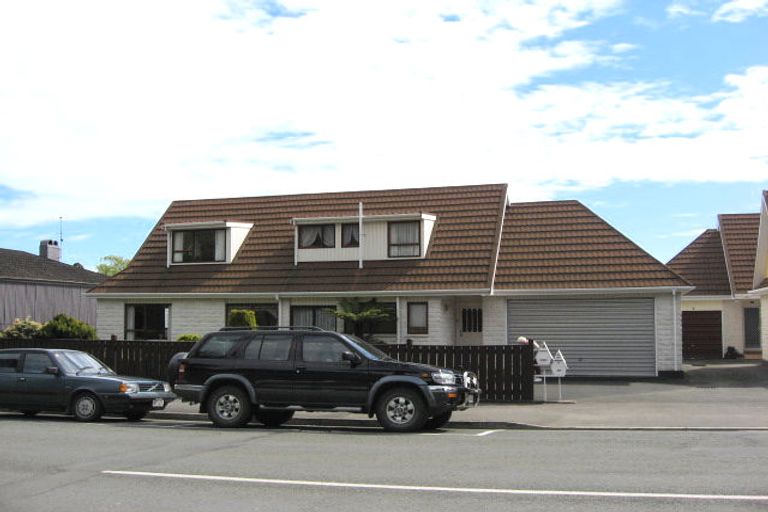 Photo of property in 2/227 Bridge Street, Nelson, 7010