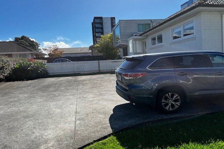 Photo of property in 19a Huron Street, Takapuna, Auckland, 0622