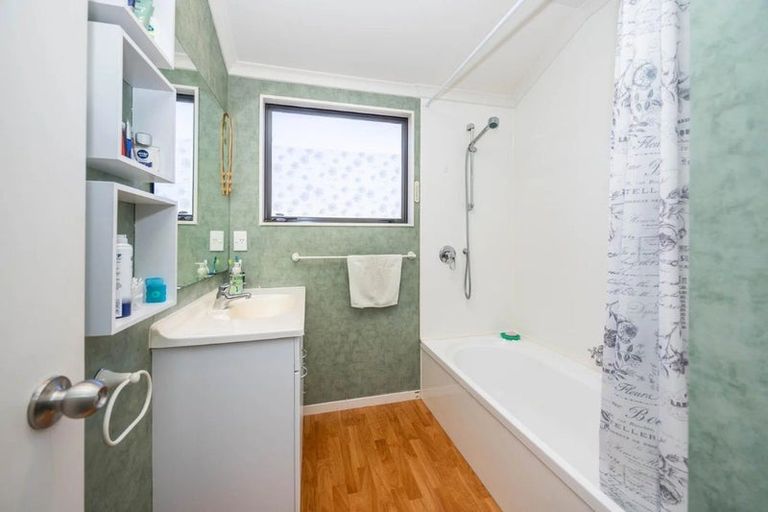 Photo of property in 22 Cranbrook Place, Rototuna North, Hamilton, 3210