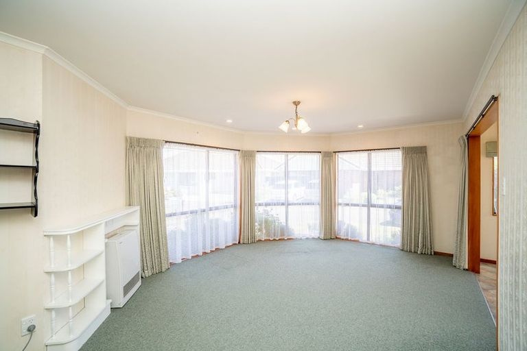 Photo of property in 5 Seville Court, Terrace End, Palmerston North, 4410