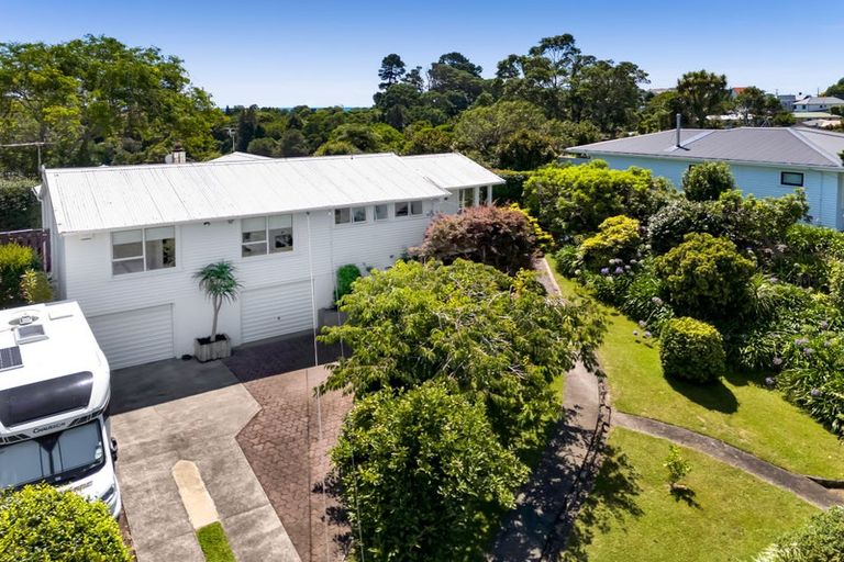 Photo of property in 22 Awanui Street, Merrilands, New Plymouth, 4312