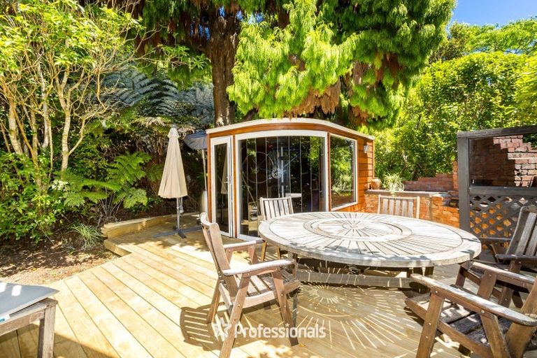 Photo of property in 8 King Charles Drive, Kingsley Heights, Upper Hutt, 5018