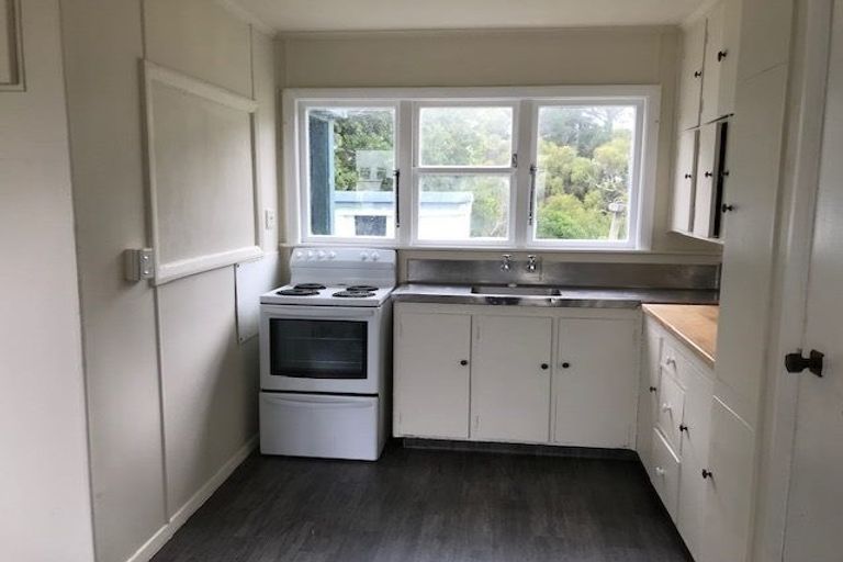 Photo of property in 27-33 Cheshire Street, Cannons Creek, Porirua, 5024