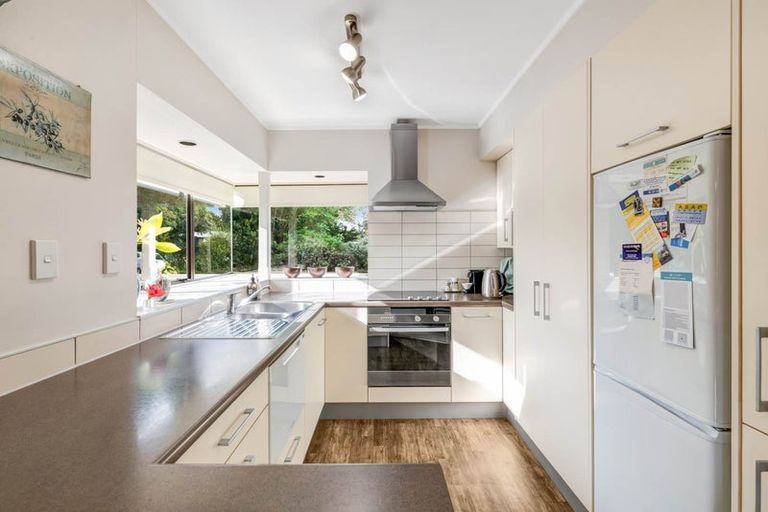 Photo of property in 112a The Circle, Manly, Whangaparaoa, 0930