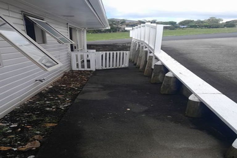 Photo of property in 4 Cable Bay Block Road, Cable Bay, 0420