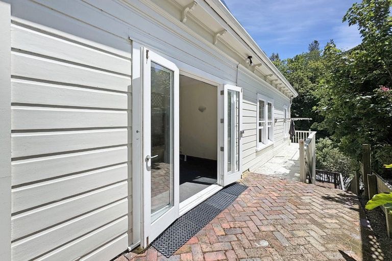 Photo of property in 123a Glenmore Street, Kelburn, Wellington, 6012