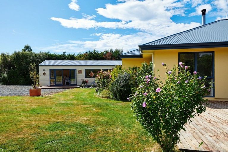 Photo of property in 103 Harnetts Road, Kaikoura Flat, Kaikoura, 7371