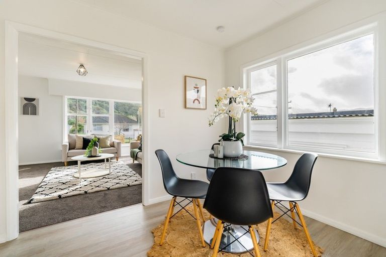 Photo of property in 49 Lees Grove, Wainuiomata, Lower Hutt, 5014