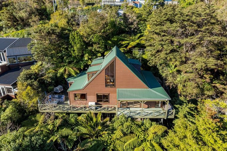 Photo of property in 126a Cheviot Road, Lowry Bay, Lower Hutt, 5013