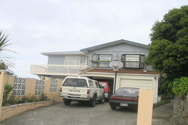 Photo of property in 15 Reese Jones Grove, Maungaraki, Lower Hutt, 5010