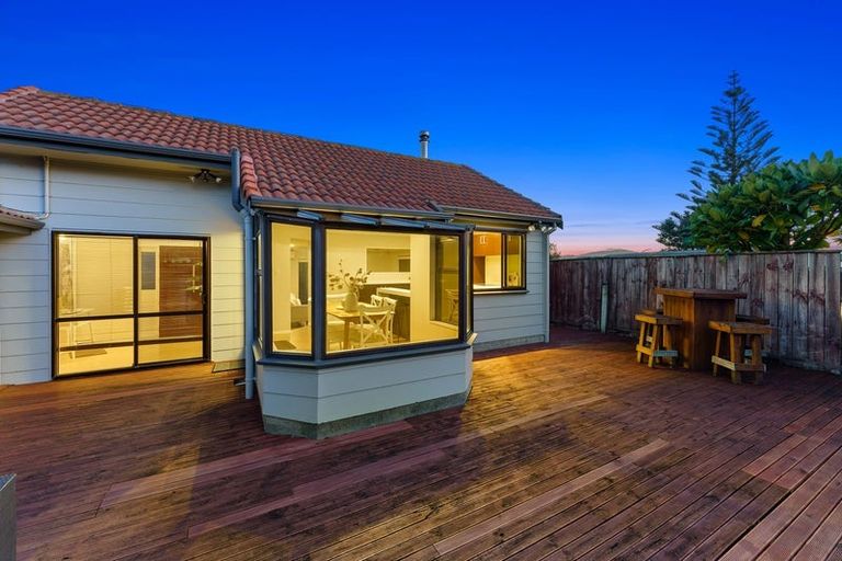 Photo of property in 179 Tutere Street, Waikanae Beach, Waikanae, 5036