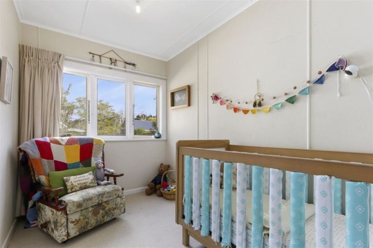 Photo of property in 743 Swanson Road, Swanson, Auckland, 0612