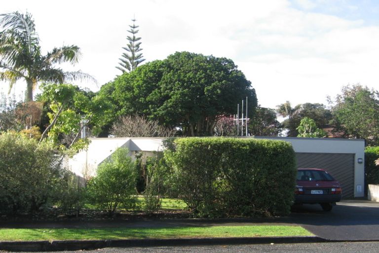Photo of property in 42 Kiwi Avenue, Maunu, Whangarei, 0110