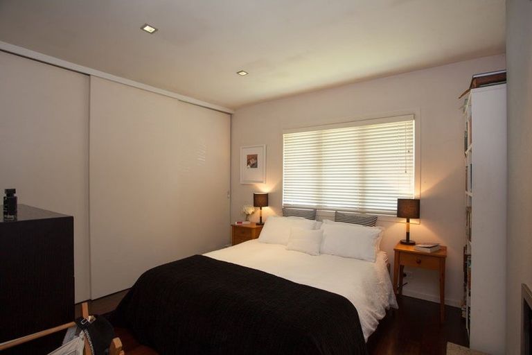 Photo of property in 8 Weona Place, Westmere, Auckland, 1022