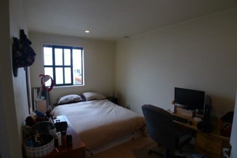 Photo of property in Tennyson Apartments, 15/25 Tennyson Street, Te Aro, Wellington, 6011