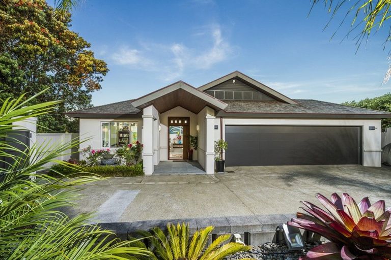 Photo of property in 2 Seacliffe Avenue, Belmont, Auckland, 0622