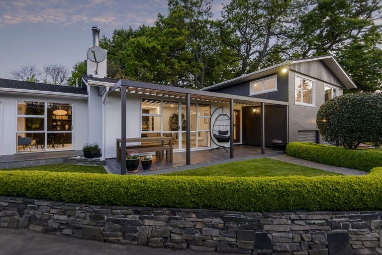 Photo of property in 10 Archdall Place, Avonhead, Christchurch, 8042