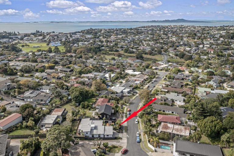 Photo of property in 21 King Richard Place, Browns Bay, Auckland, 0630