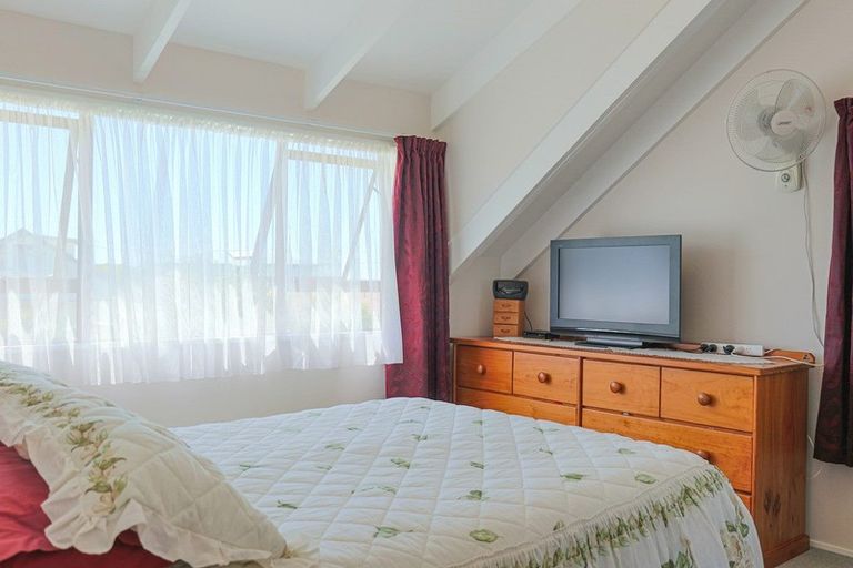 Photo of property in 24 Nesbitt Street, Matata, Whakatane, 3194
